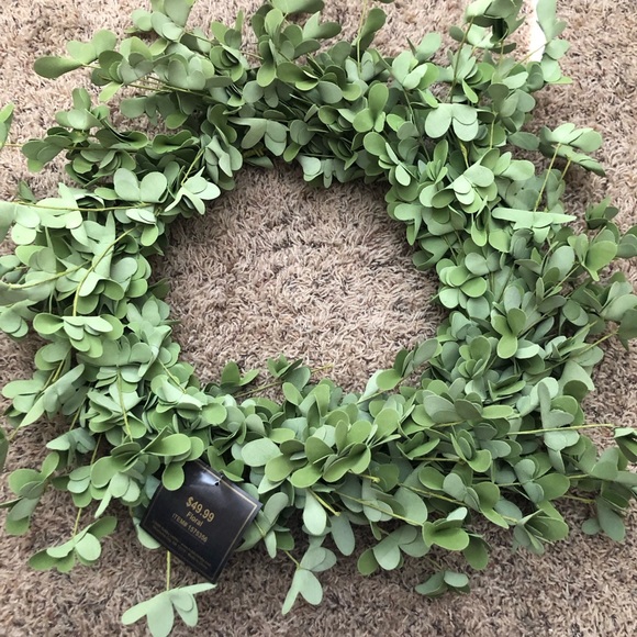 NWOT Hobby Lobby Floral Wreath with Foam Leaf Pattern (tag detached) 💐 - Picture 8 of 8
